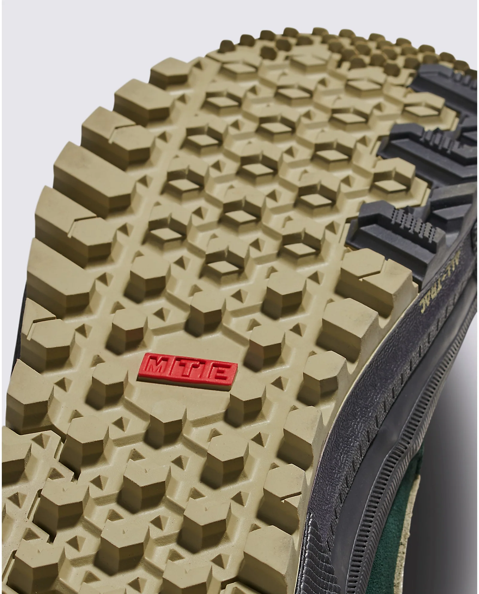 MTE SK8-Hi Gore-Tex - Insulated Shoe - Image 15