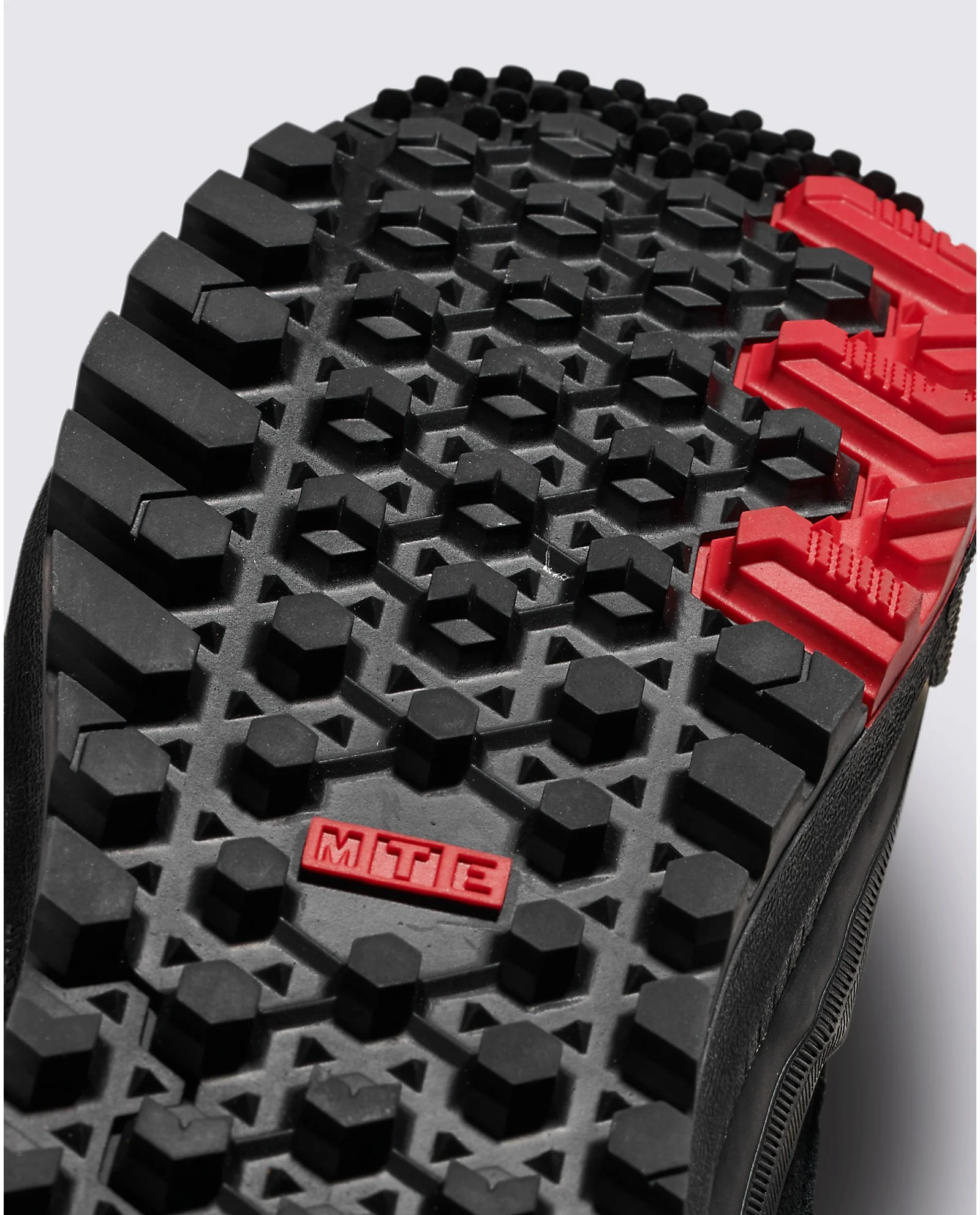 MTE SK8-Hi Gore-Tex - Insulated Shoe - Image 7